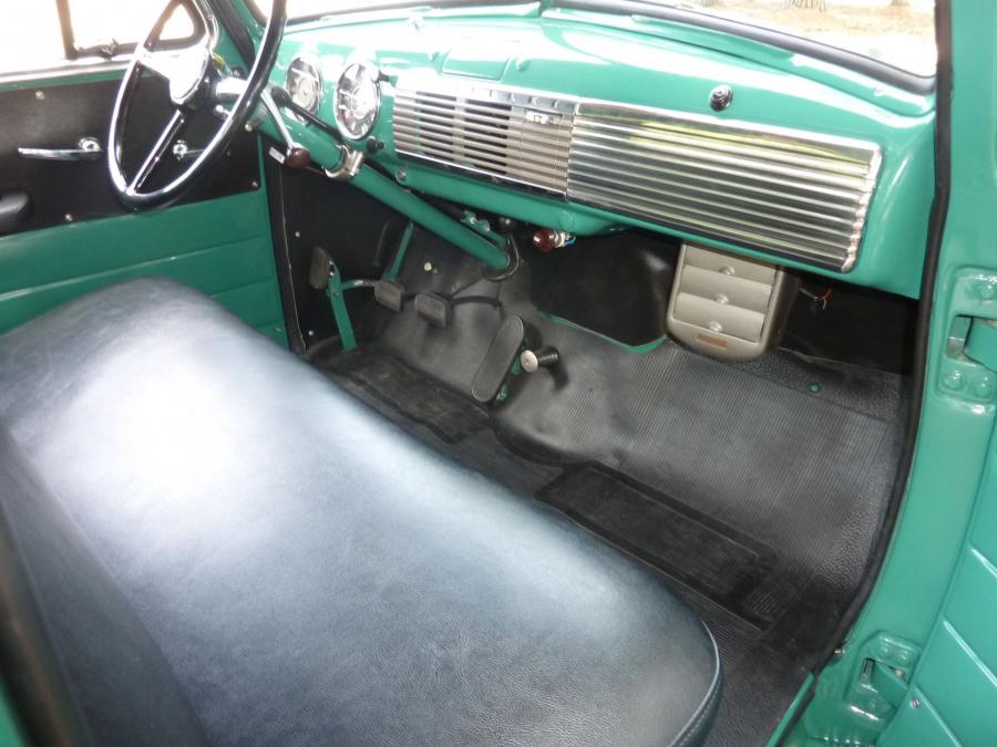  Chevrolet 3100 5-Window Pickup Truck 1951 года  (фото 21 из 34)